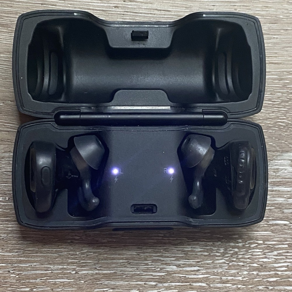 Bose SoundSport Free Wireless Headphones in Ear Earbuds with Charge Case Black
